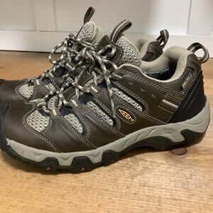 Women's Keen Koven Trail Shoes (Size 7.5)